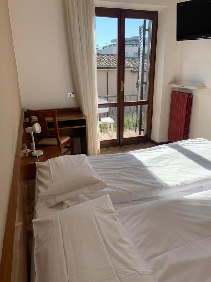 Hotel Santa Maria - Bardolino Town Center Extérieur photo