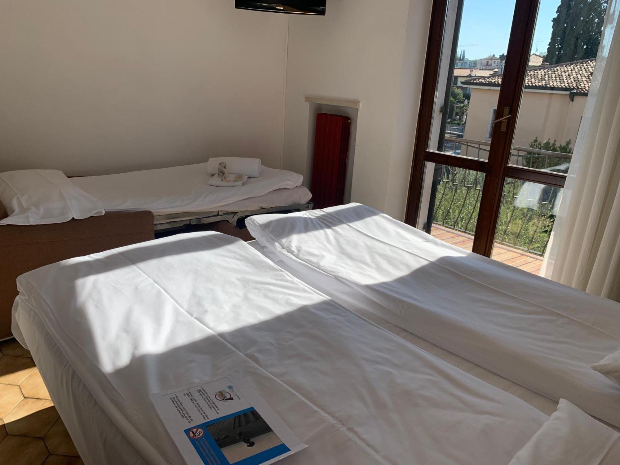 Hotel Santa Maria - Bardolino Town Center Extérieur photo