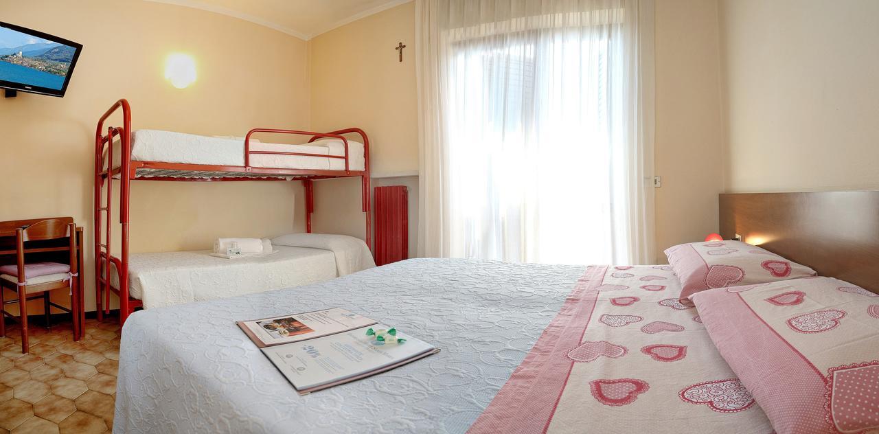Hotel Santa Maria - Bardolino Town Center Extérieur photo