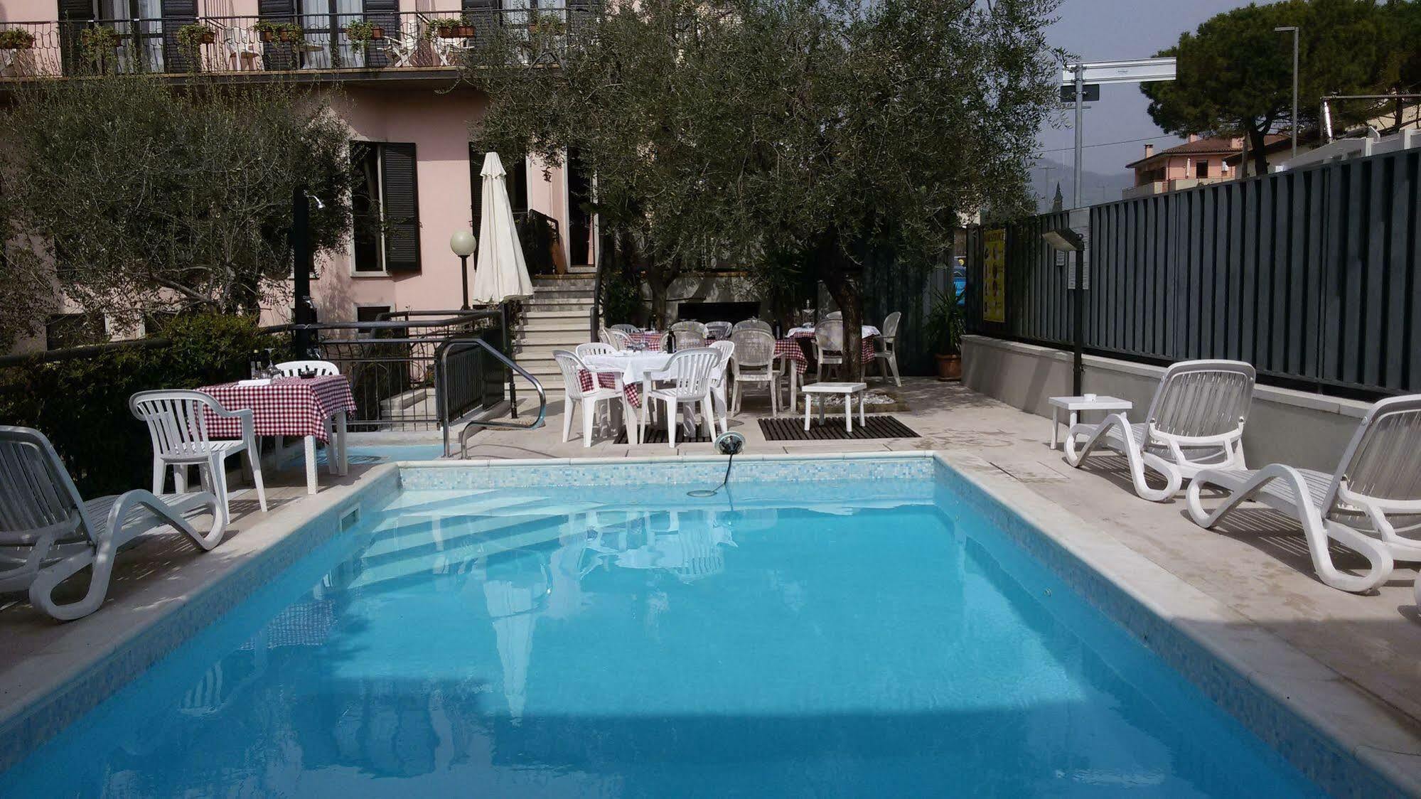 Hotel Santa Maria - Bardolino Town Center Extérieur photo