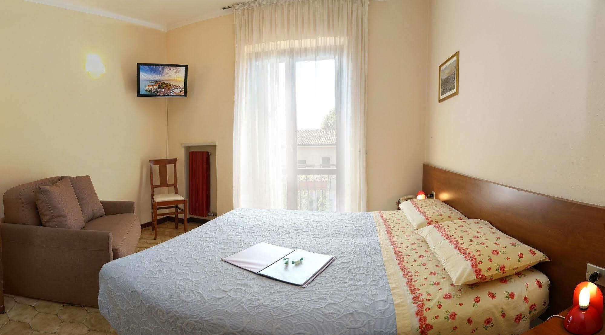 Hotel Santa Maria - Bardolino Town Center Extérieur photo
