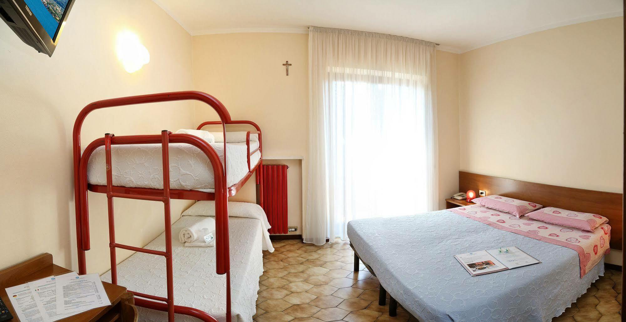 Hotel Santa Maria - Bardolino Town Center Extérieur photo